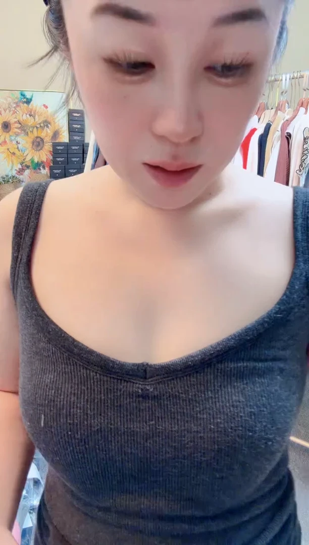 716