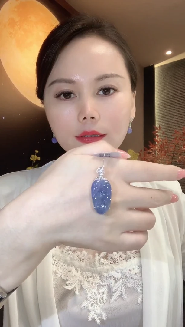 吊坠(不含链)18K金镶嵌翡翠C11 紫货有一定色差