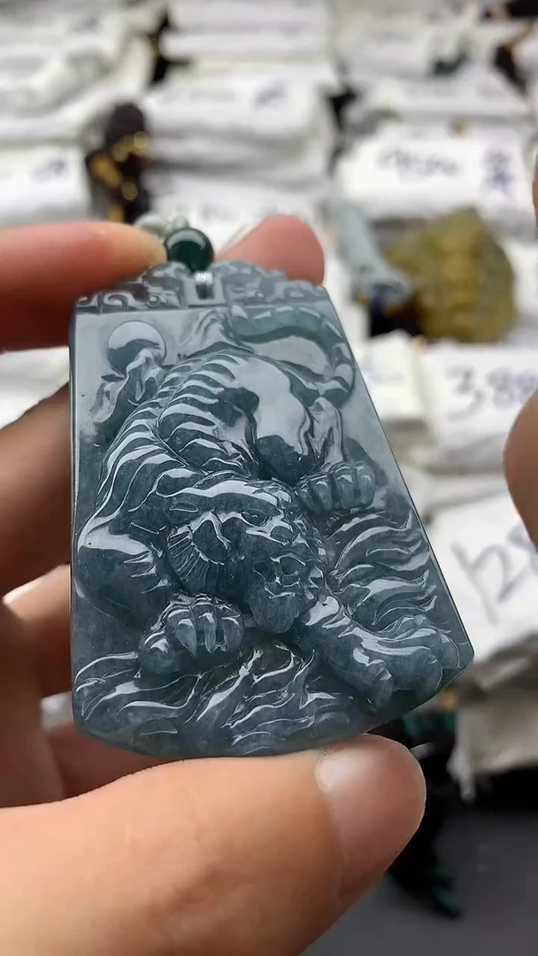 【闪购商品】翡翠颈饰未镶嵌5555555555