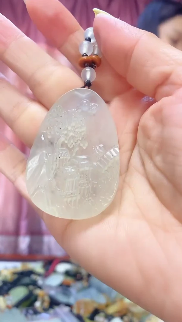 未镶嵌岫玉吊坠