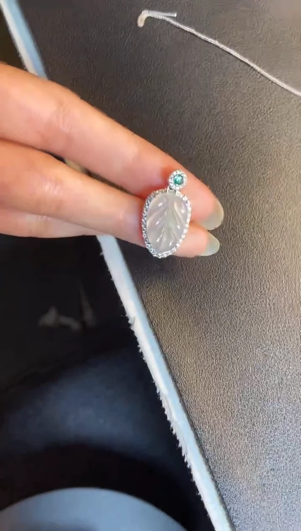 吊坠(不含链)银S925镶嵌翡翠1