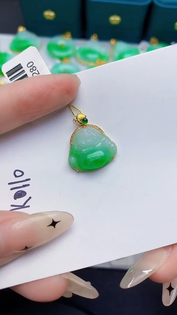 颈饰18K金镶嵌翡翠缅甸天然翡翠A货