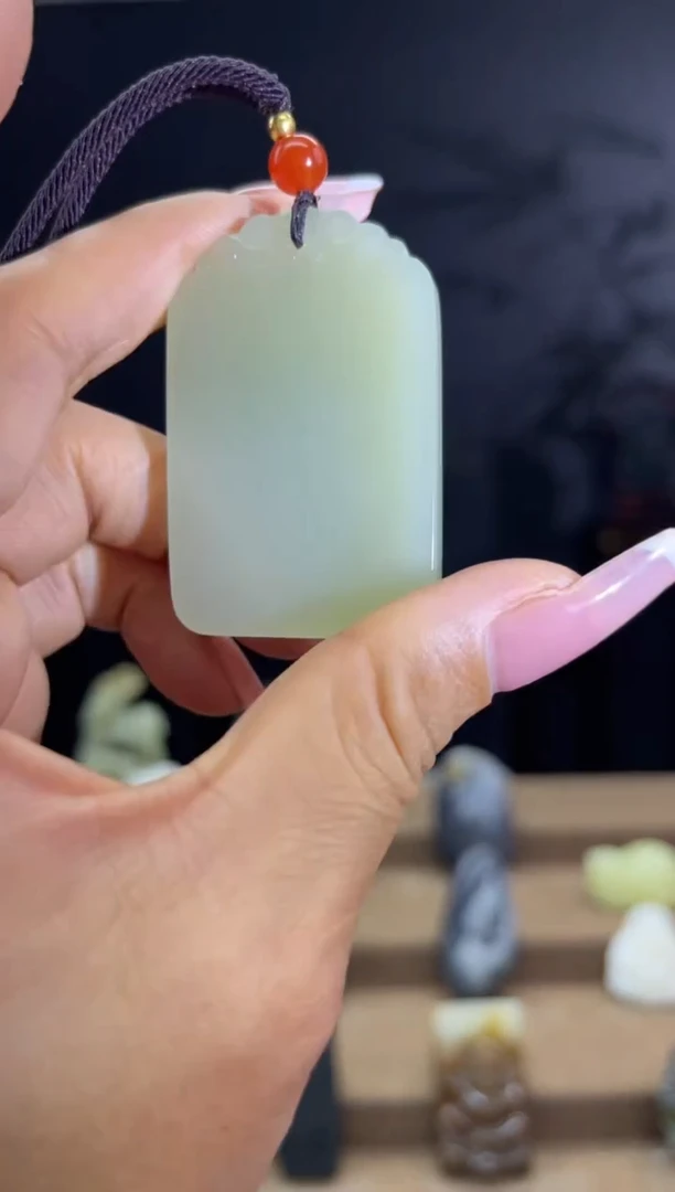 颈饰未镶嵌和田玉1