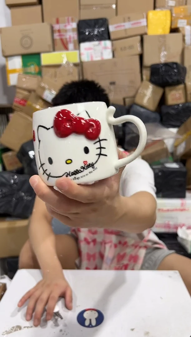 瓷片红色蝴蝶结kt大肚杯