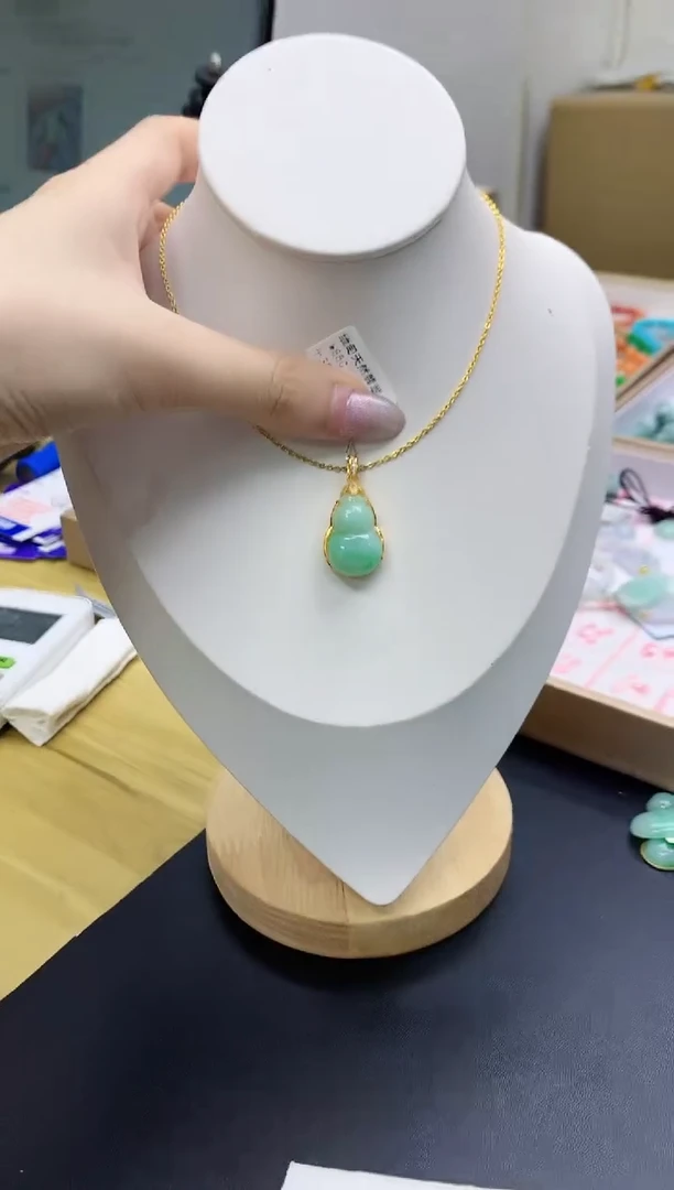 颈饰银S925镀金镶嵌翡翠天然翡翠A货