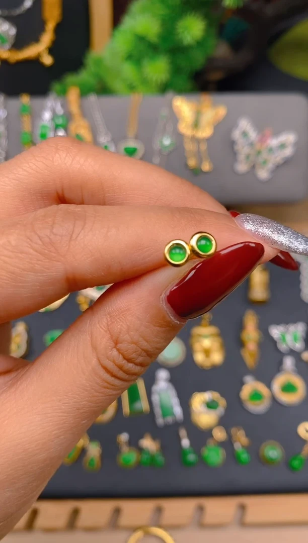 银S925镶嵌翡翠耳饰蛋面耳钉