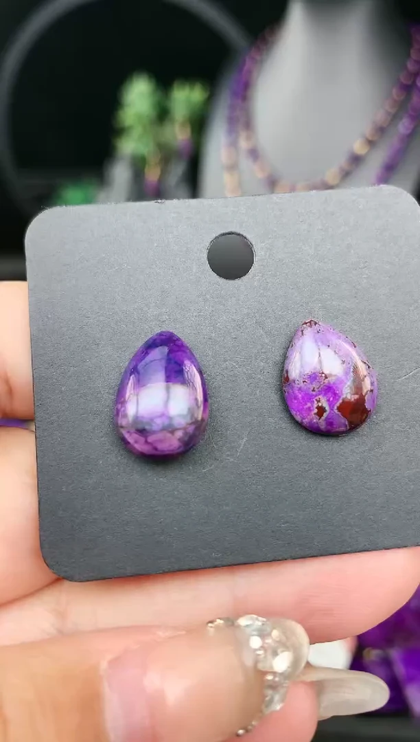 【闪购商品】苏纪石（舒俱来）耳钉18K金镶嵌.