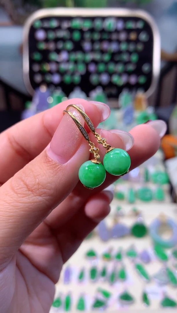 【闪购商品】翡翠耳饰18K金镶嵌缅甸天然A货翡翠