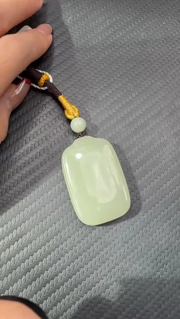吊坠(不含链)未镶嵌和田玉且末近矿高青白无事牌