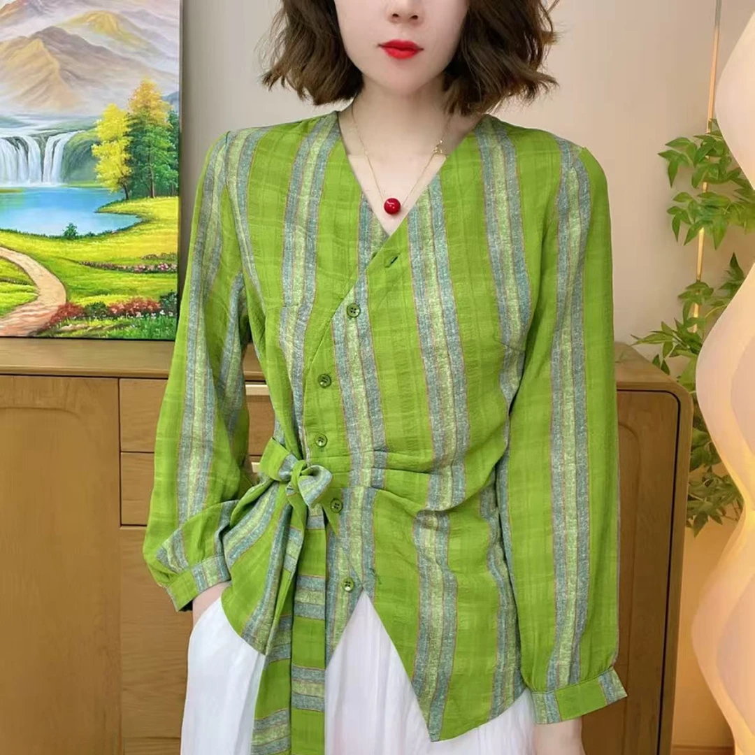 2025秋季新款时尚V领休闲洋气长袖气质百搭领显瘦开衫扣上衣小衫