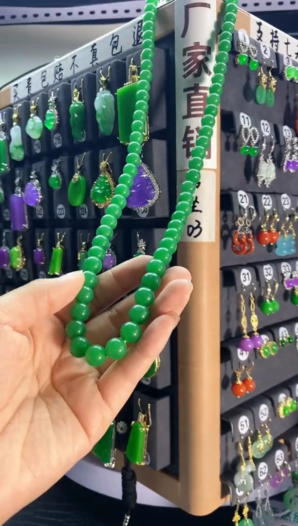 翡翠银S925镶嵌颈饰k10...108颗....