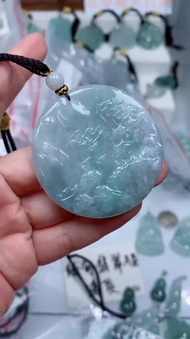 颈饰未镶嵌翡翠吊坠