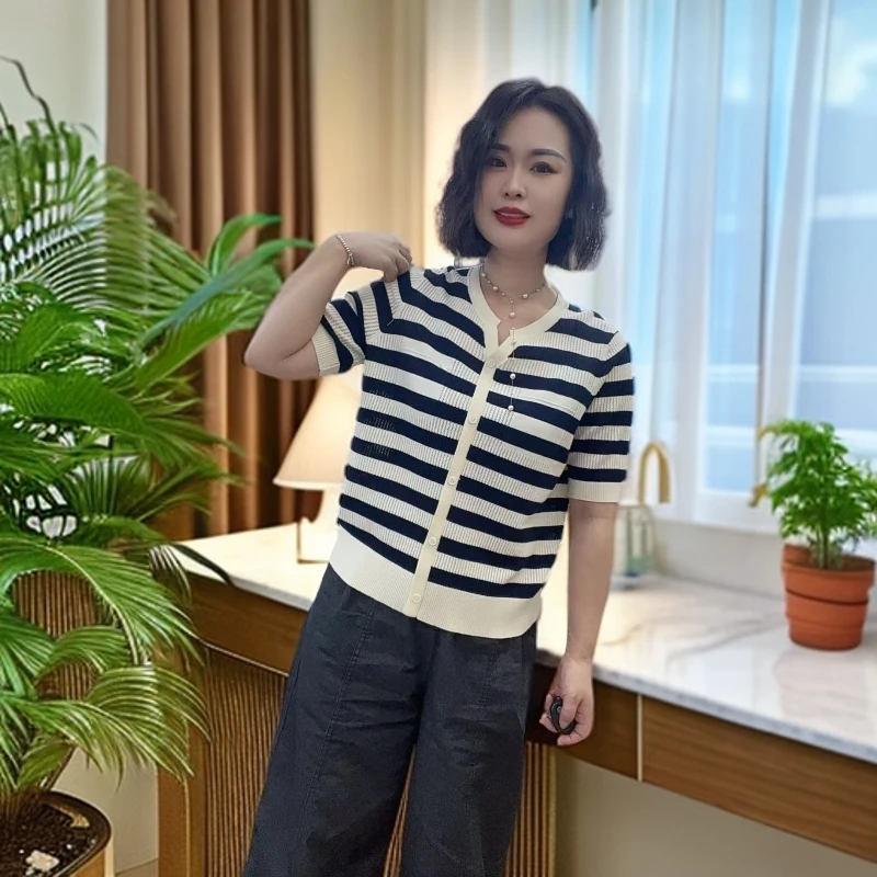 条纹小香风百搭套头针织衫秋装新款宽松遮肉圆领小衫洋气休闲上衣