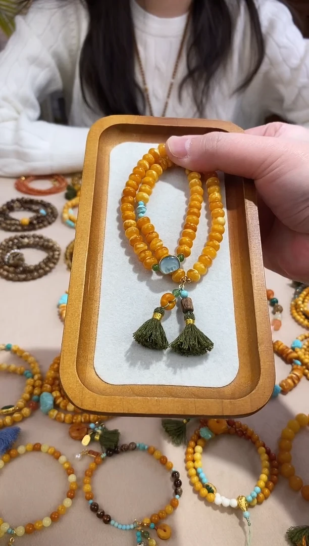 裸石琥珀未镶嵌算盘