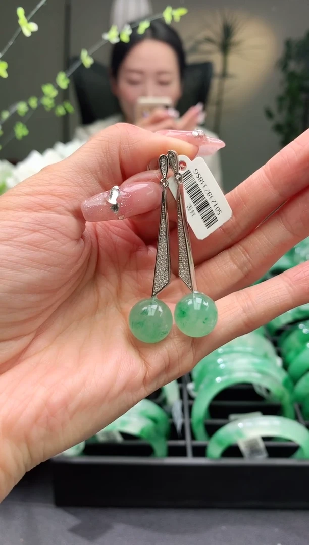 【闪购商品】石英质玉耳坠合金耳坠