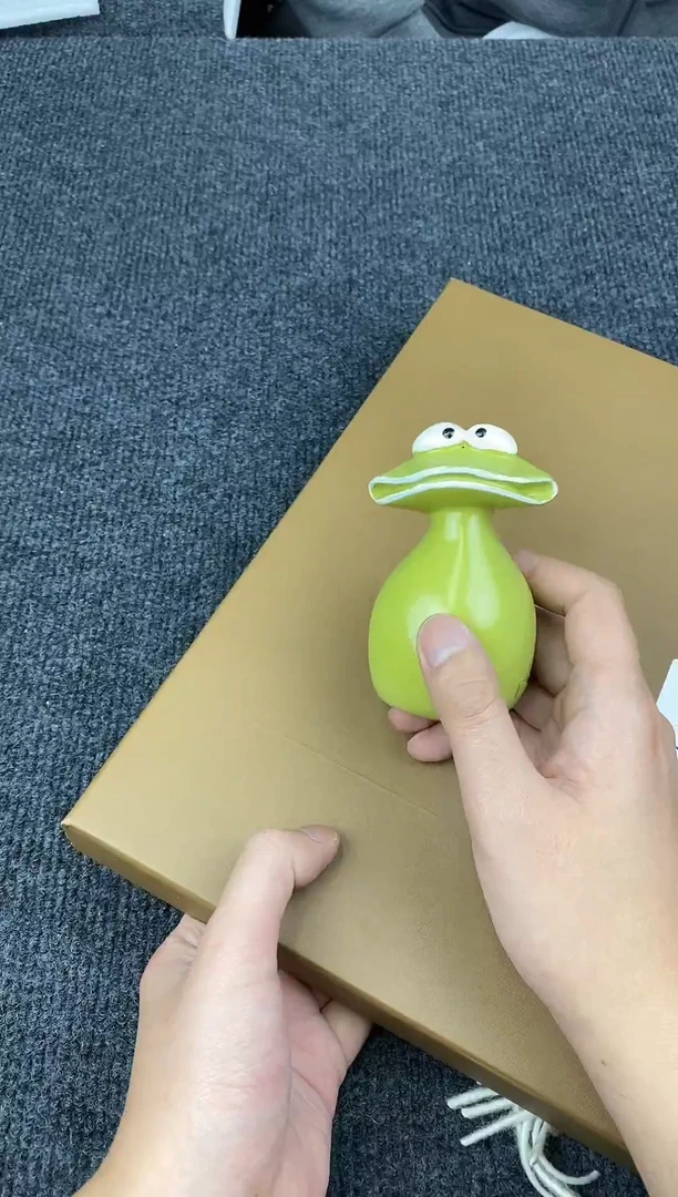 瓷片手工商品，没有品牌b