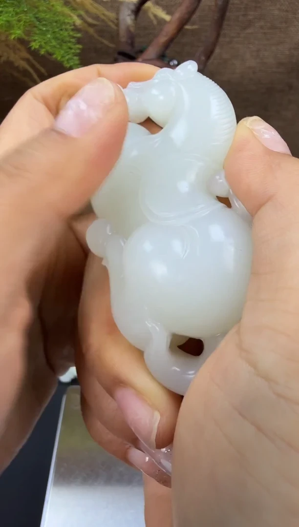 未镶嵌和田玉挂件阿*和田玉