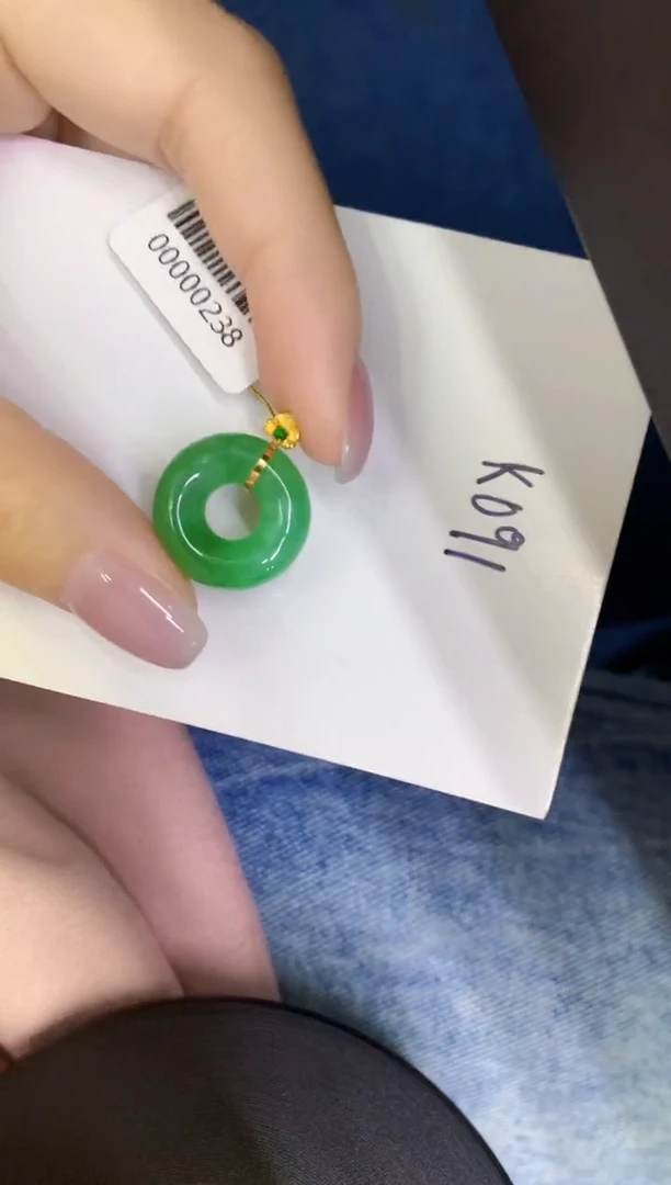 颈饰18K金镶嵌翡翠缅甸天然翡翠A货