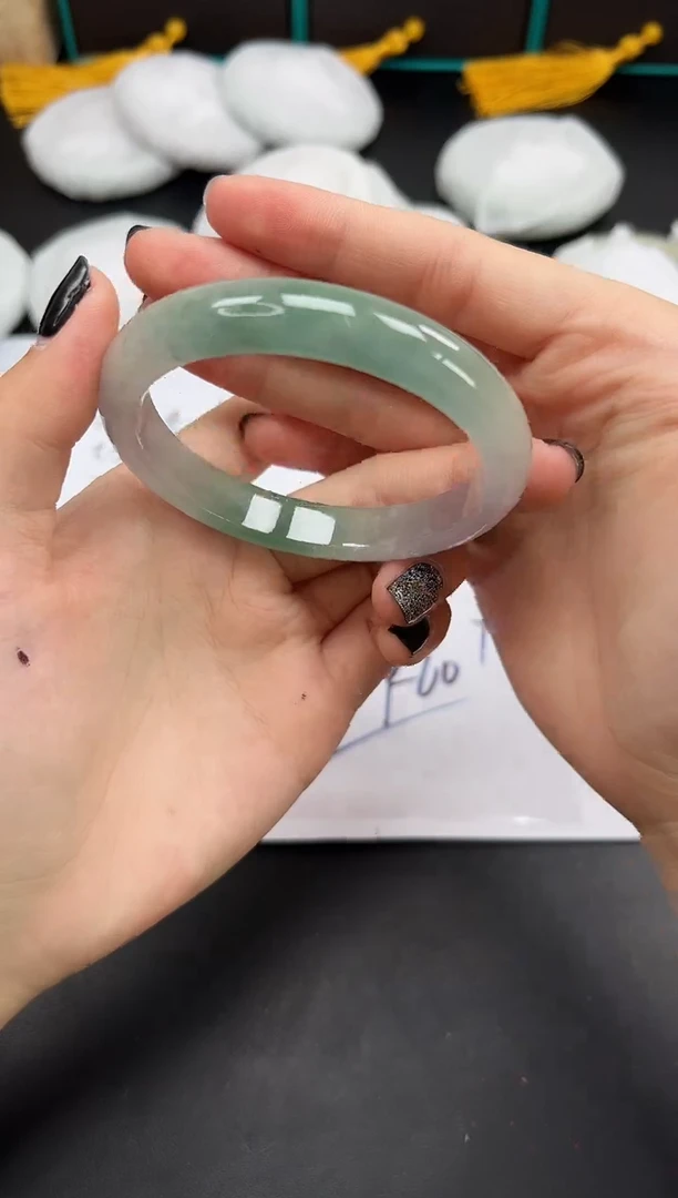 精品手镯礼盒装，一物一拍：94