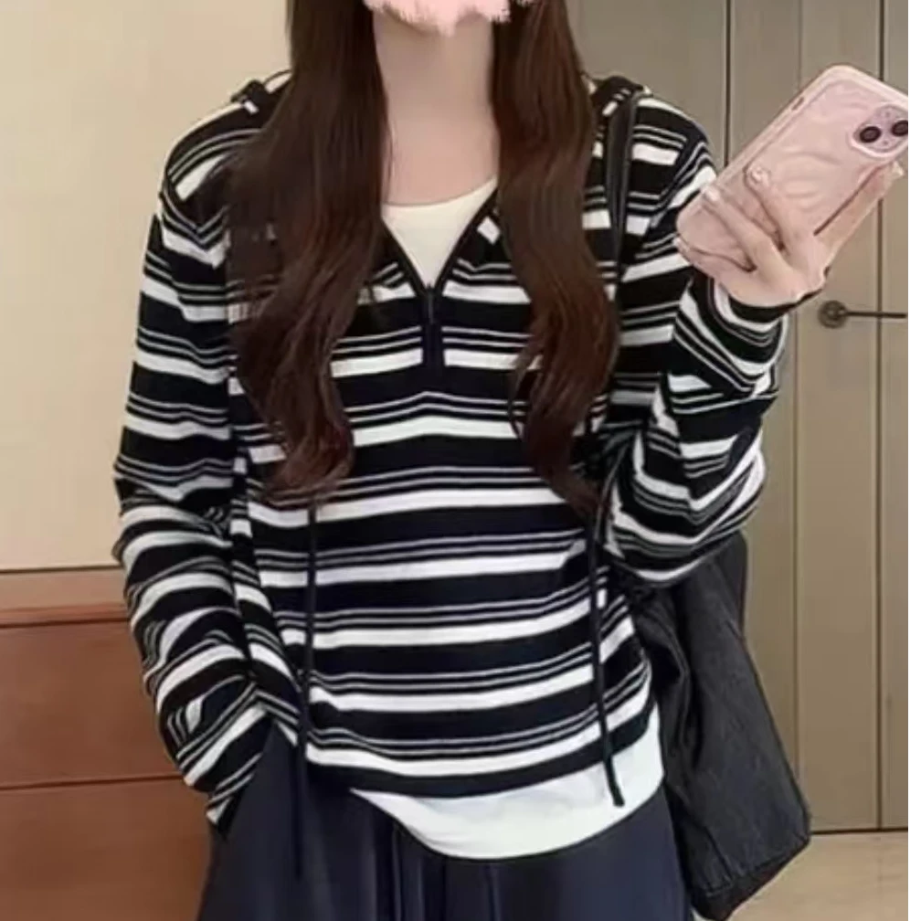 90-170斤大码时尚舒适显瘦宽松套头半拉链连帽假两件条纹针织衫