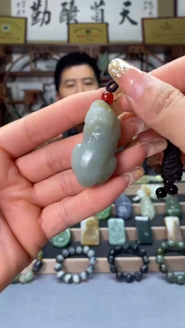 未镶嵌和田玉挂件1