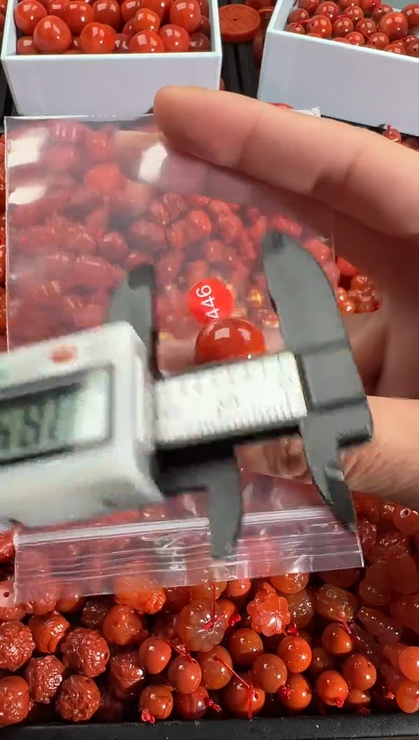 【闪购商品】南红玛瑙颈饰未镶嵌1