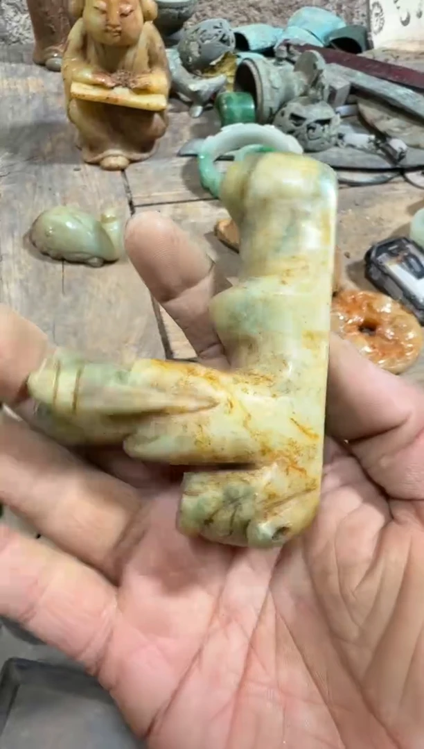 未镶嵌岫岩河磨玉（透闪石质玉）挂件玉器555555