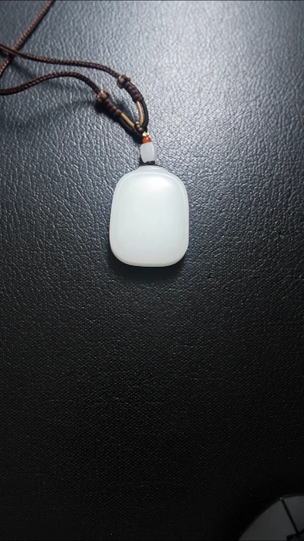 颈饰未镶嵌和田玉无事牌