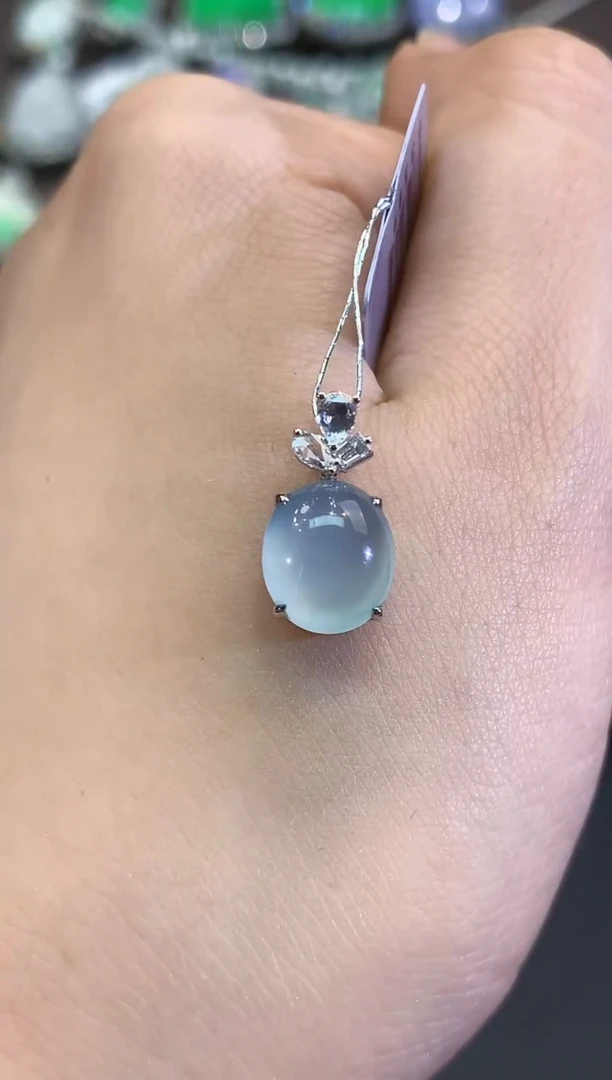 吊坠(不含链)18K金镶嵌翡翠B23