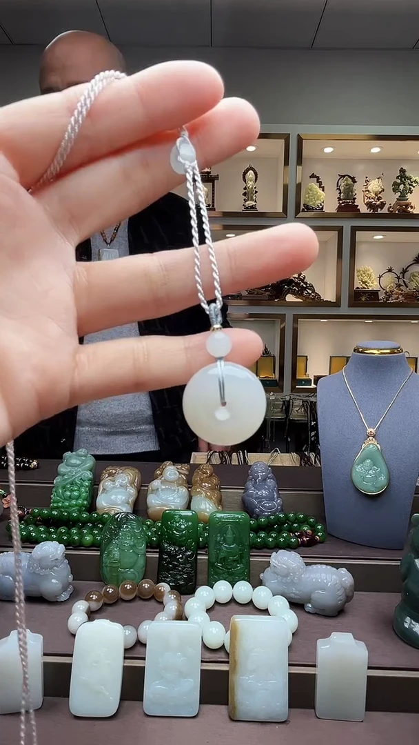 【闪购商品】和田玉颈饰未镶嵌苏