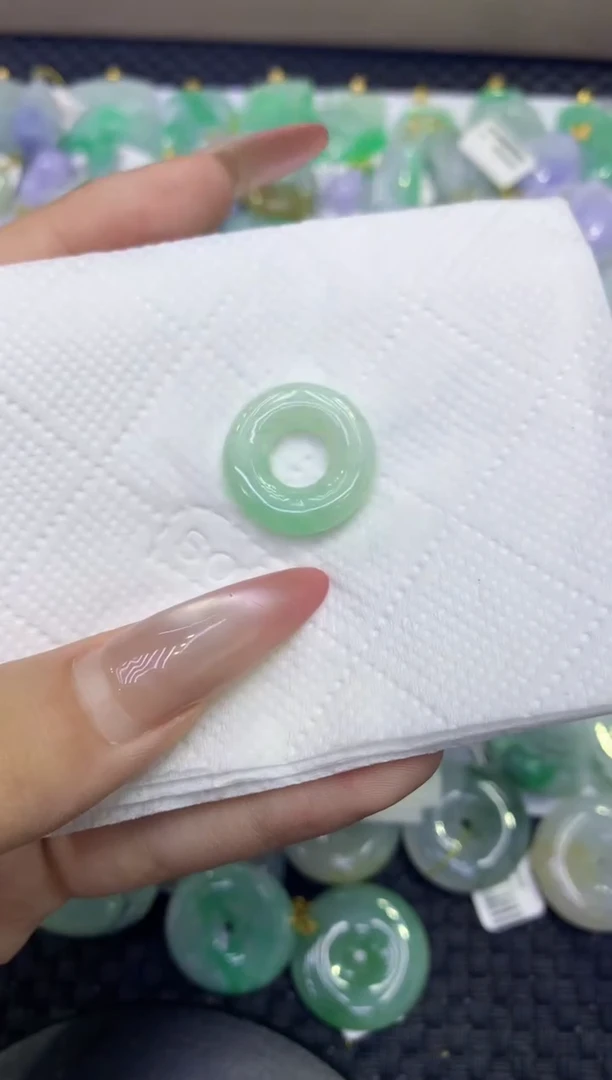 颈饰未镶嵌翡翠天然缅甸A货翡翠