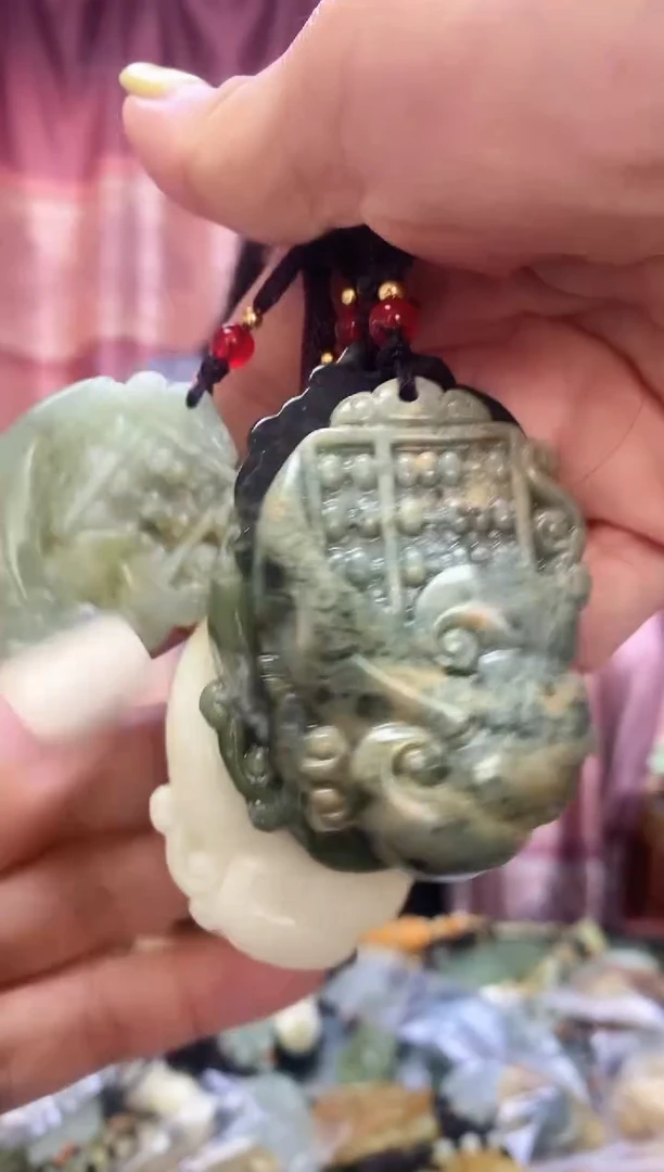 未镶嵌岫玉吊坠多样性发其中之一  挂坠