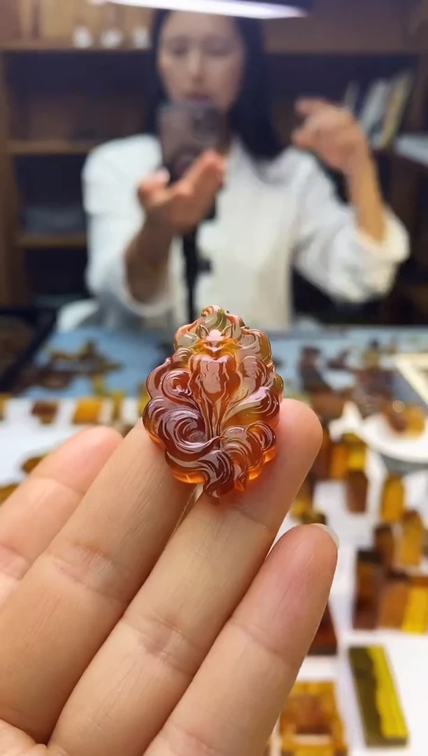 琥珀颈饰未镶嵌SN84-60（九尾）