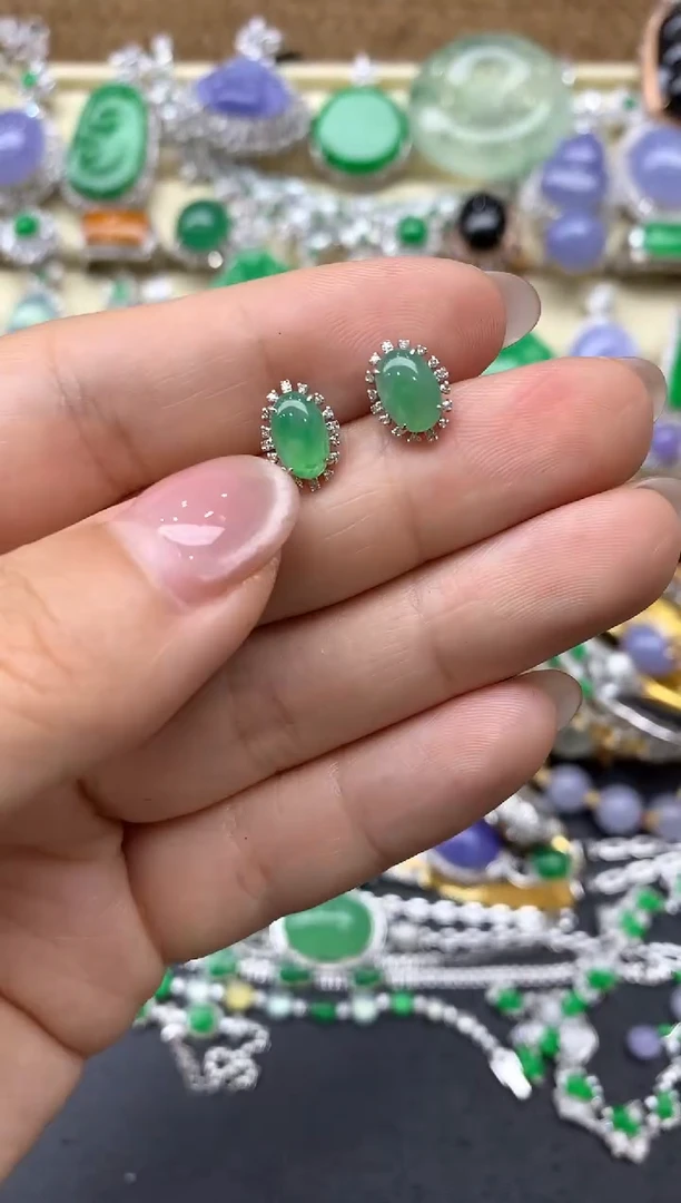 【闪购商品】翡翠颈饰18K金镶嵌127-中国好珍宝