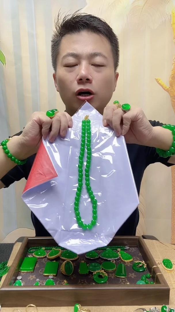 项链14K金镶嵌翡翠翡翠项链