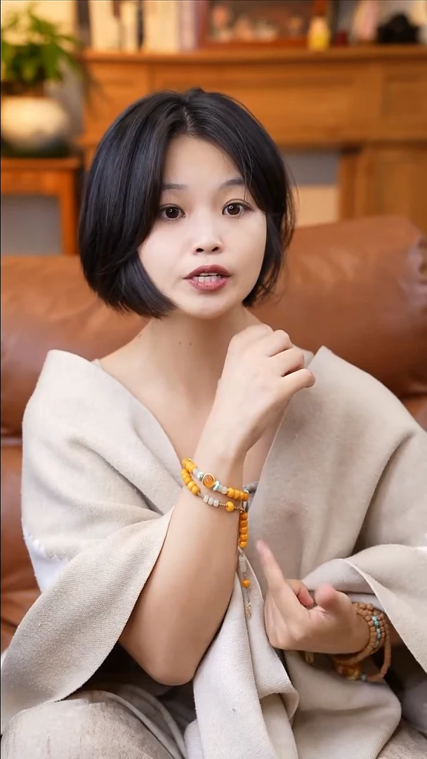 琥珀未镶嵌珠宝奇石设计款*蜜蜡锁骨链*百搭长短可调节