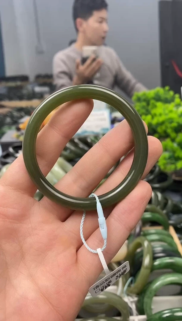 未镶嵌手镯和田玉53.4