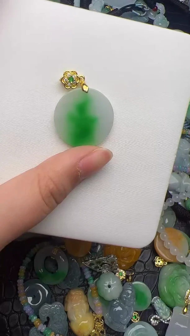 翡翠未镶嵌颈饰天然缅甸翡翠吊坠