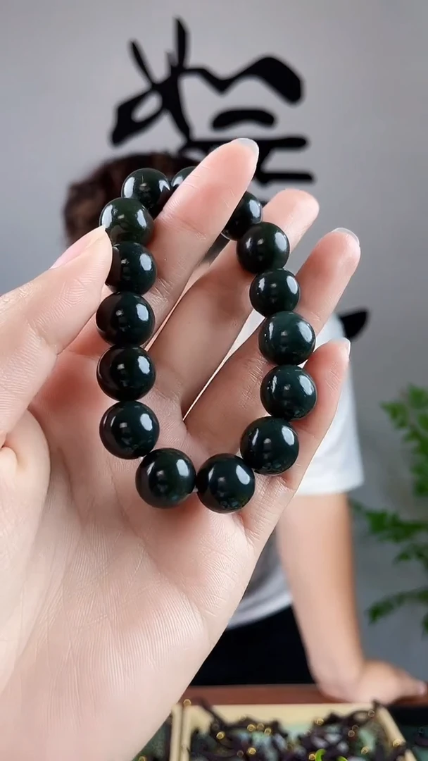 和田玉未镶嵌颈饰拍一发一，多样性发货