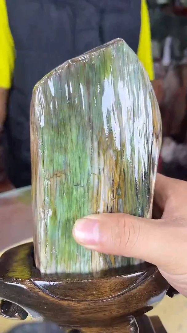缅甸天然树化玉摆件