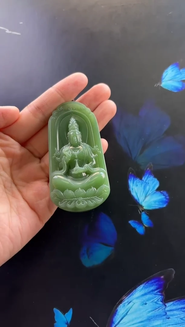 颈饰未镶嵌和田玉吊坠