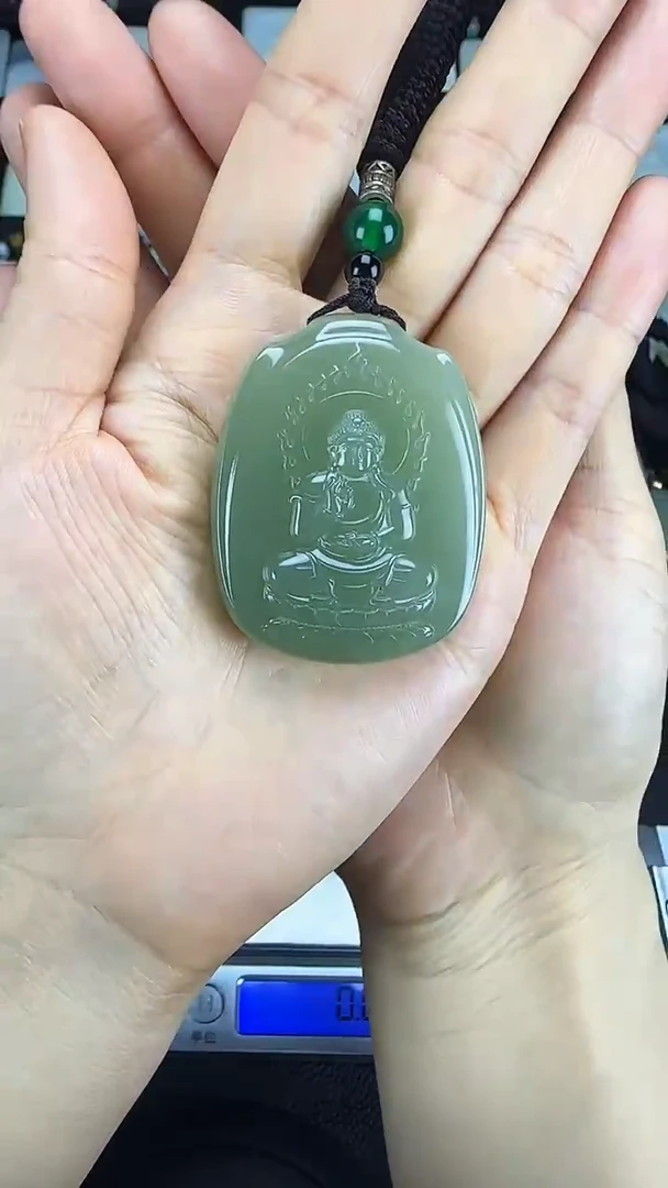 颈饰未镶嵌和田玉守护神