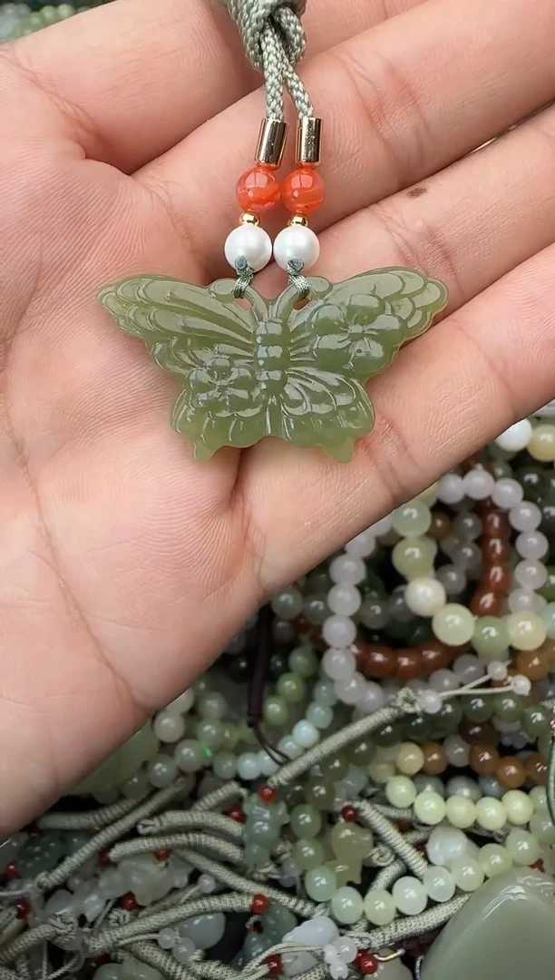 颈饰未镶嵌和田玉拍一发一