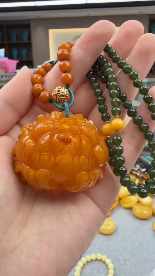 琥珀颈饰未镶嵌157秒拍号 假一罚三