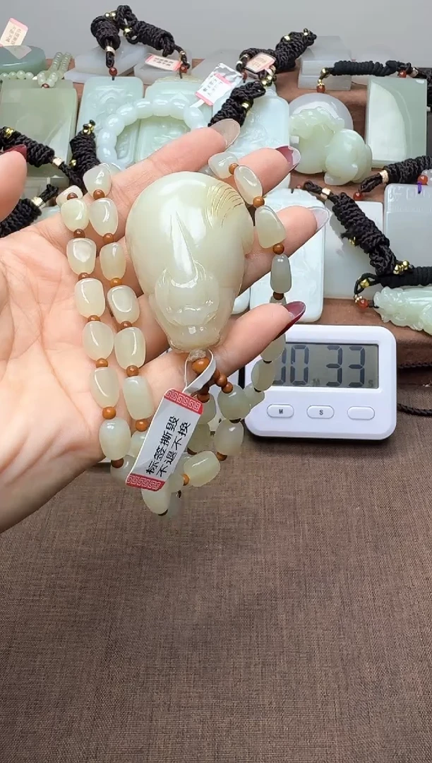 颈饰未镶嵌和田玉1