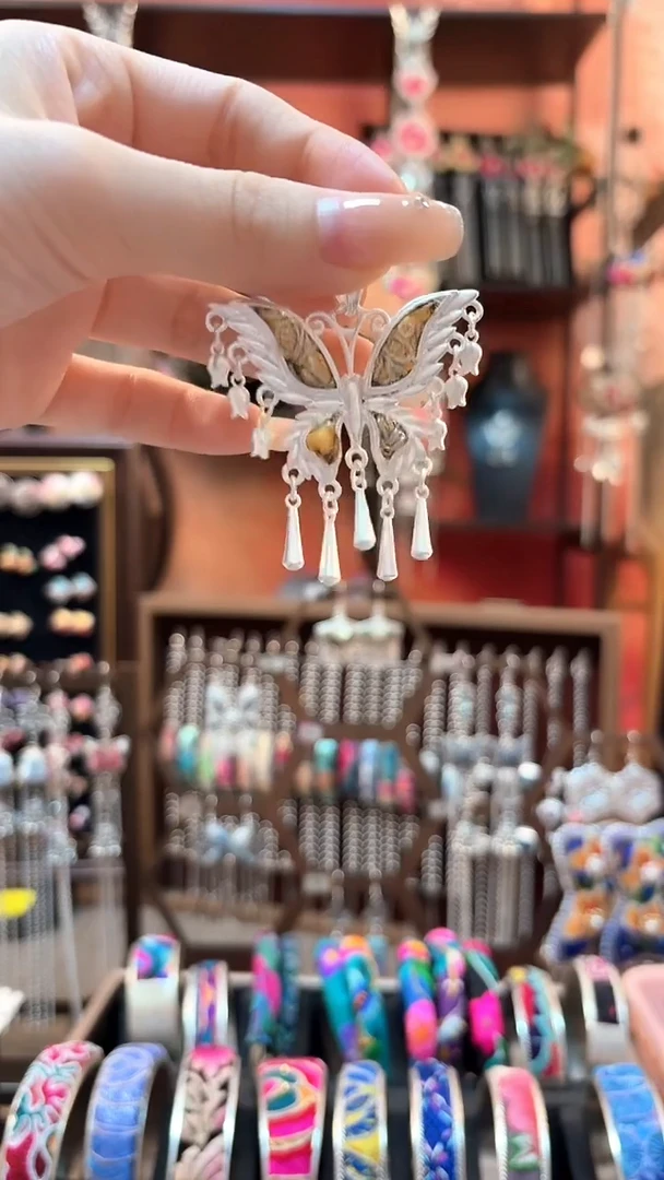 织绣云织谣民族风精美饰品  10