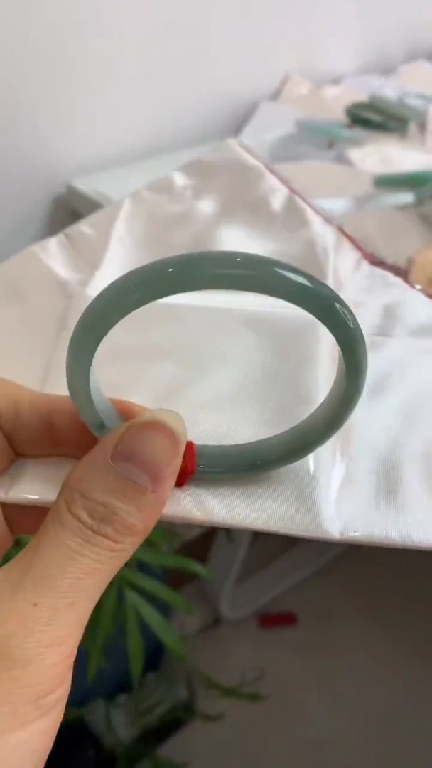 未镶嵌手镯翡翠55贵妃