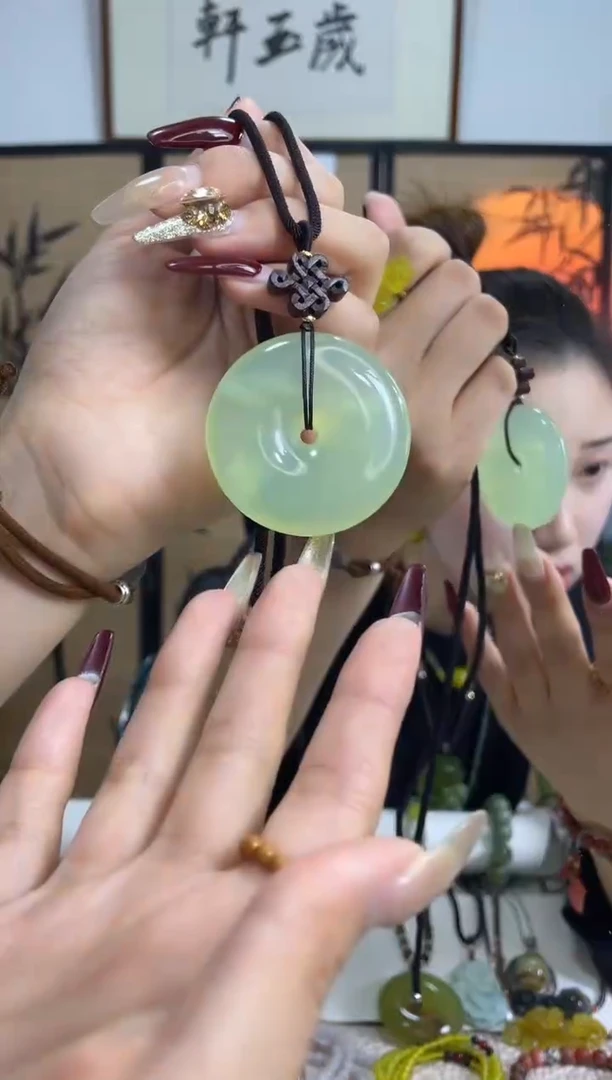 【闪购商品】岫玉吊坠未镶嵌多样性发货其中发一