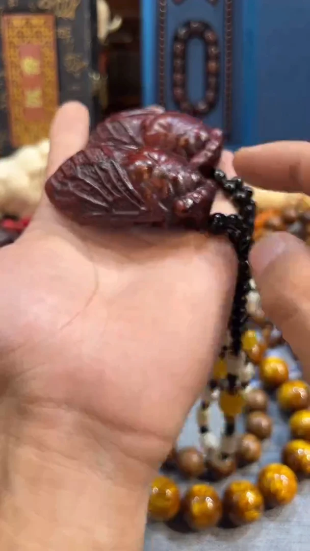 檀香紫檀（小叶紫檀）金蝉手把件