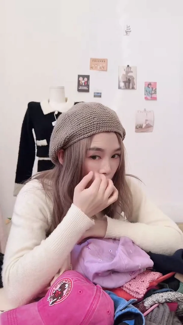Tpu卡其色手工钩织贝雷帽